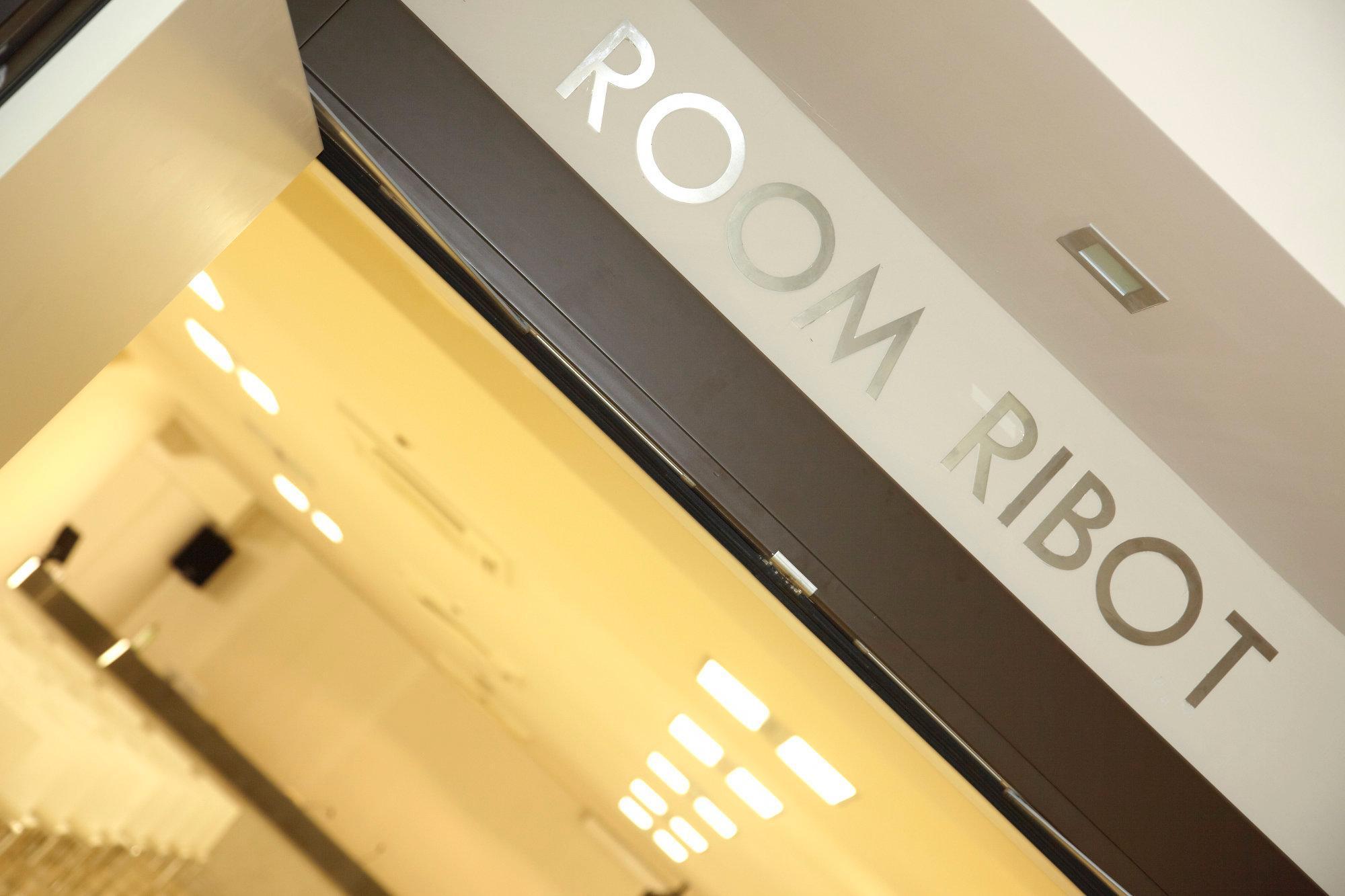 Hotel Pisa Tower Plaza Exteriér fotografie Room Robot
