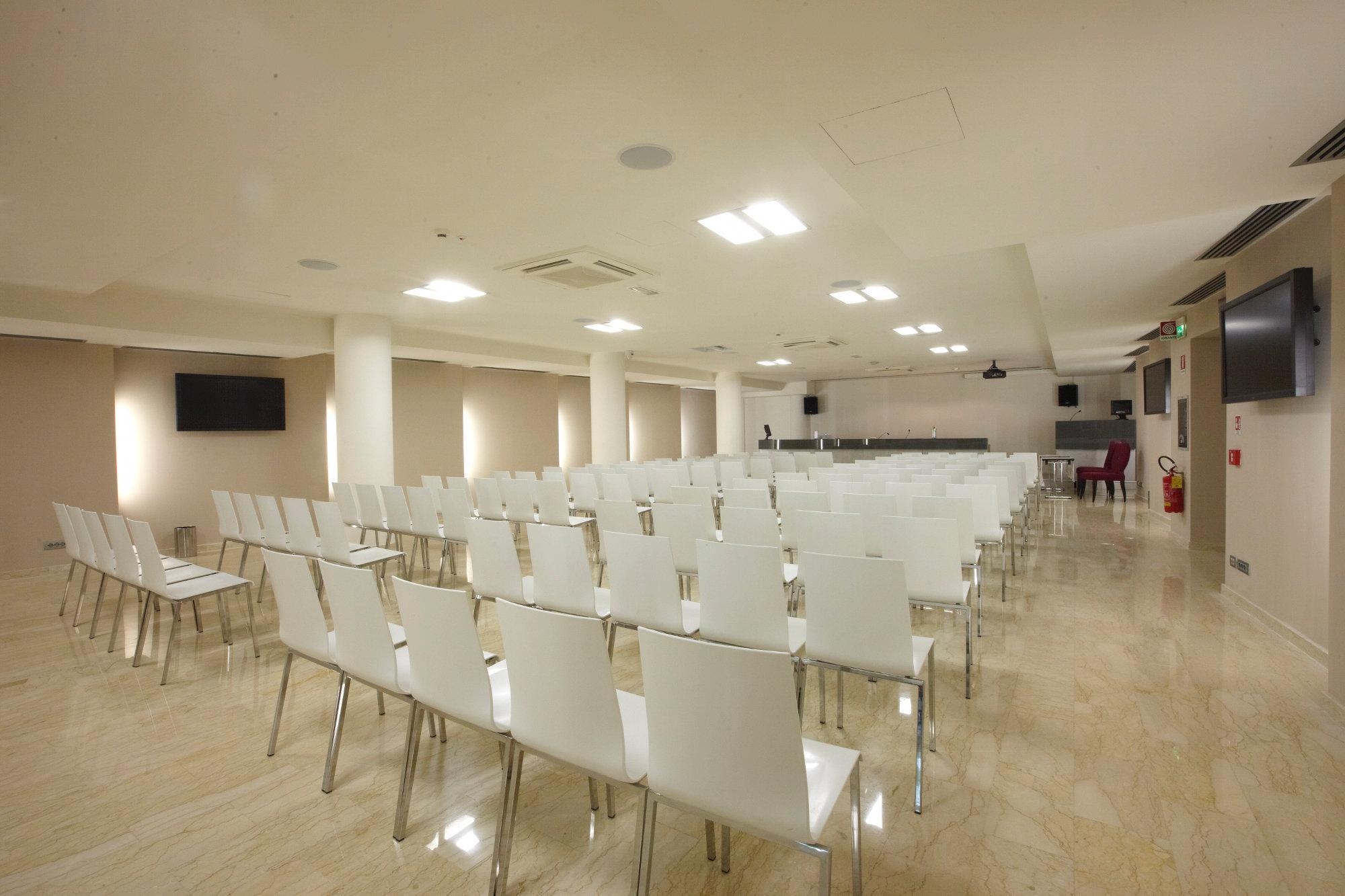 Hotel Pisa Tower Plaza Exteriér fotografie The conference room