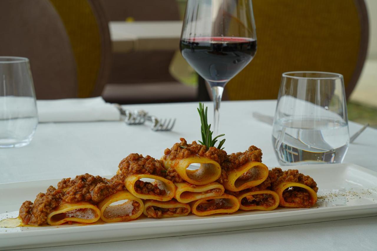 Hotel Pisa Tower Plaza Exteriér fotografie A plate of paccheri