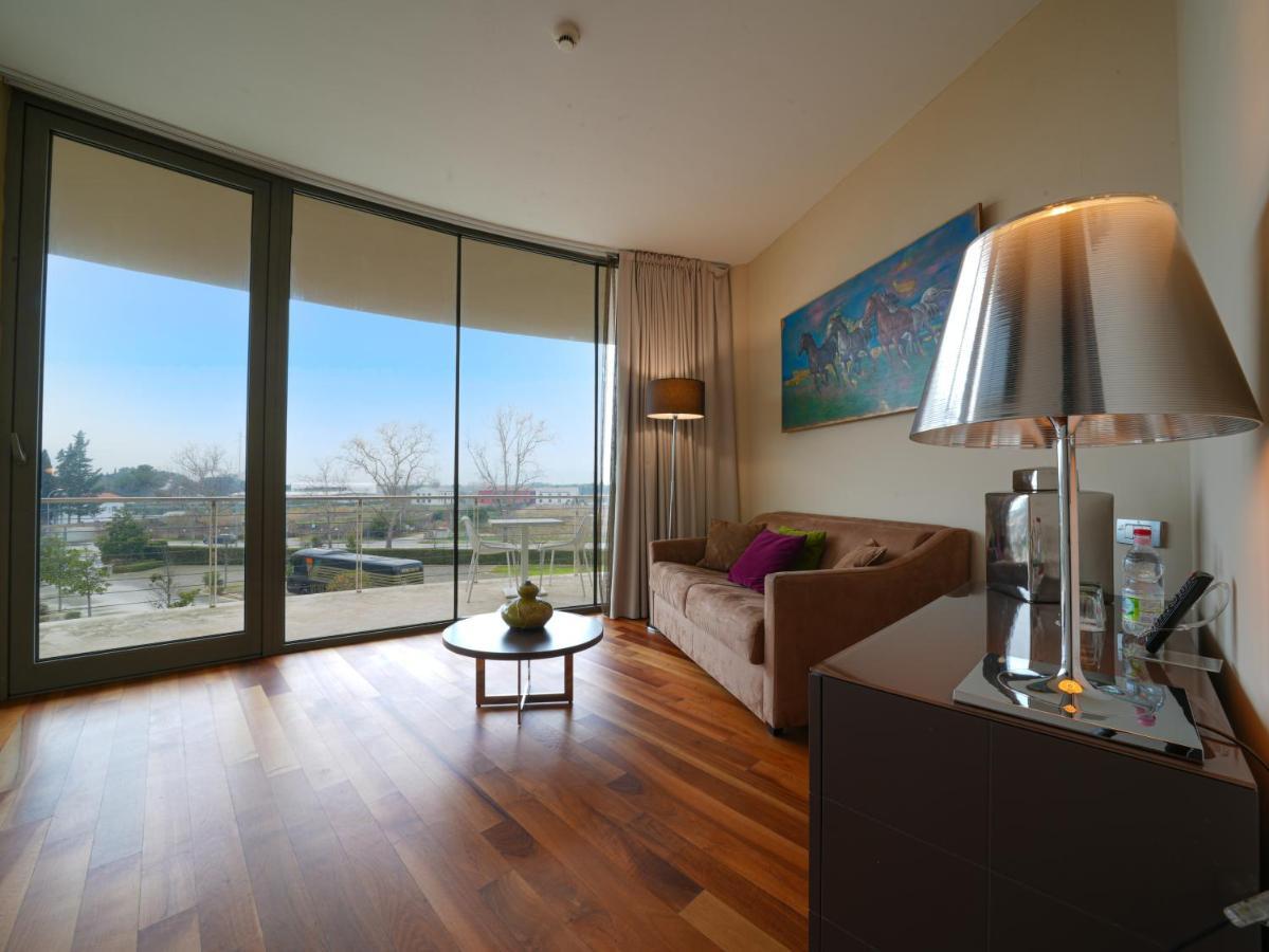 Hotel Pisa Tower Plaza Exteriér fotografie A living room in a typical apartment