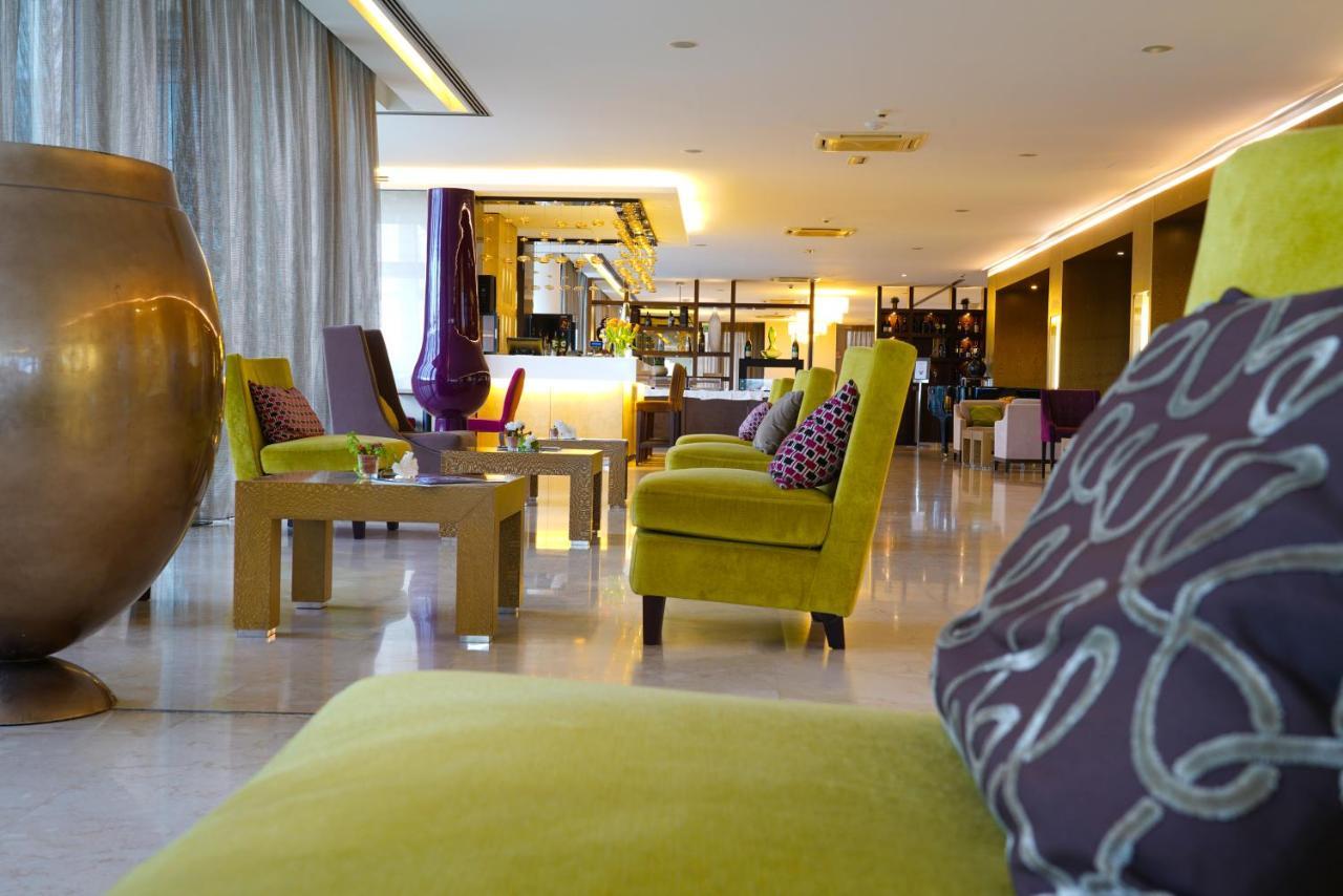 Hotel Pisa Tower Plaza Exteriér fotografie The lobby of the hotel